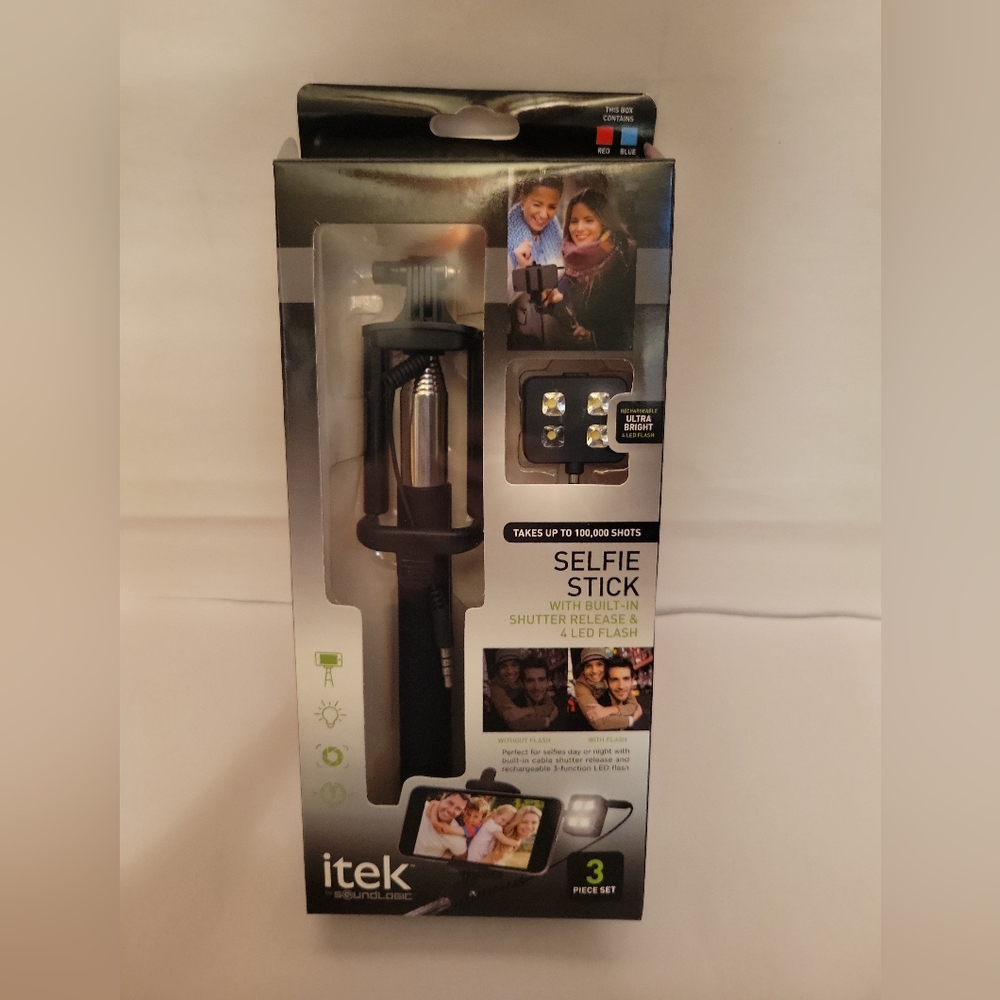 Itek by Soundlogic Selfie-Stick with built in shutter release & 4 led fl…